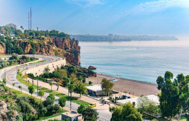 Why Antalya is the Ideal Destination for Your Hair Transplant